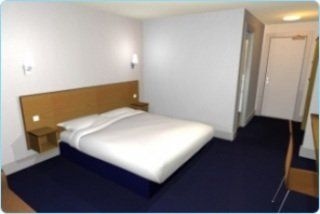 Travelodge Edinburgh Central Queen Street2