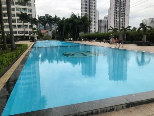 LUXURIOUS 500m2 7 BEDROOM PENTHOUSE NEAR PHU MY HUNG1