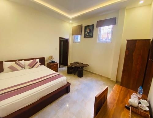 Hoang Quan Hotel2
