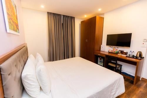 Paradise Hotel1