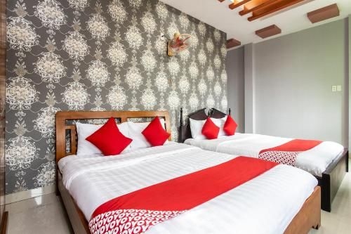 Honey Hotel0