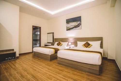 Skyline Hotel4