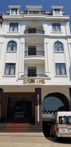 Skyline Hotel0
