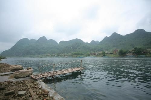 Restful River Bungalow4
