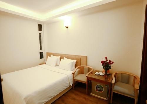 โรงแรมควีนไลท์ (Queen Light Hotel)1