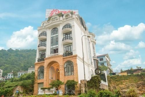 PARADISE HOTEL0