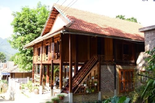 Lim's house0