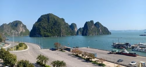 Tropical Villa Halong2