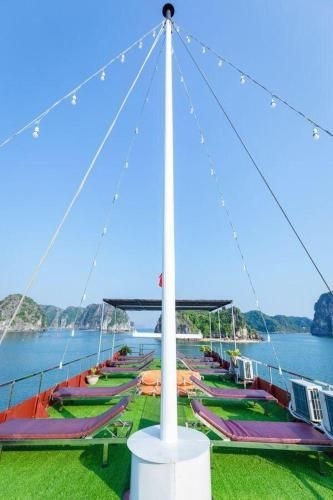 Cat Ba GEM Cruises0