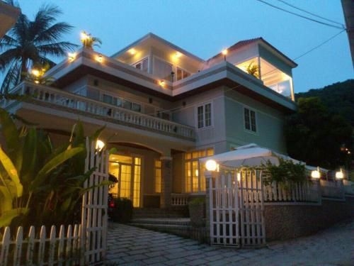 Nancy Caviar Villa4