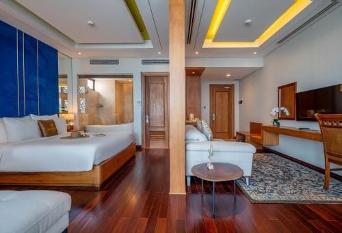 Mandila Beach Hotel Danang1