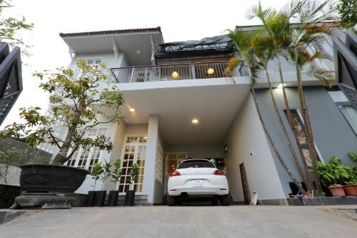 Hill Bungalow4