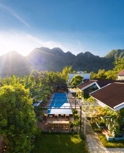 คอมมานเดอร์ ลอดจ์ (Commander Lodge)2