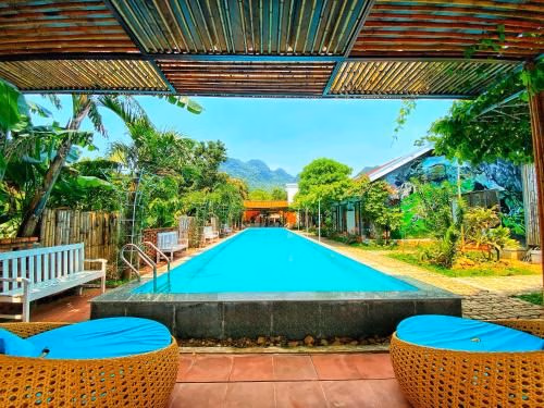 คอมมานเดอร์ ลอดจ์ (Commander Lodge)1
