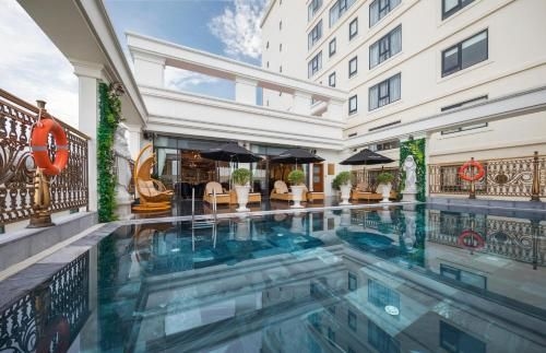 โมนาร์ค โฮเทล ดานัง (Monarque Hotel Danang)1