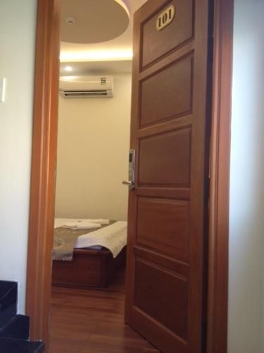 Au Lac Hotel4