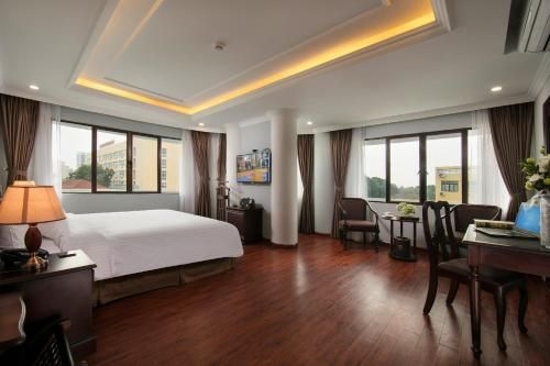 โรงแรมฮาแลส (Halais Hotel)4