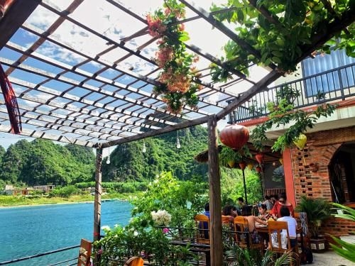 ฟองญา โคโค่ ริเวอร์ไซด์ (Phong Nha Coco Riverside)1