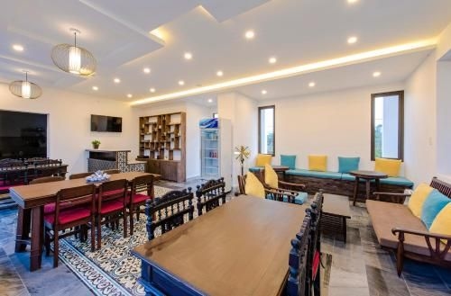 Cilantro Villa3