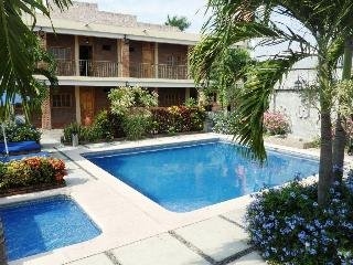 Hotel Montroi Express4