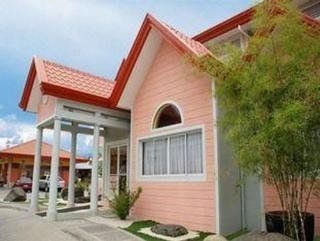 Microtel Inn and Suites Davao4