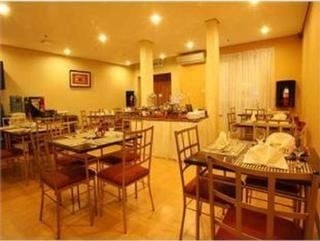Microtel Inn and Suites Davao1