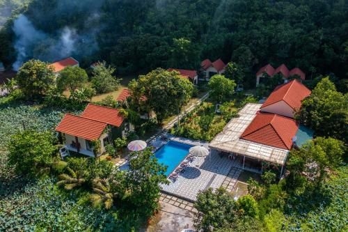 Trang An Retreat0