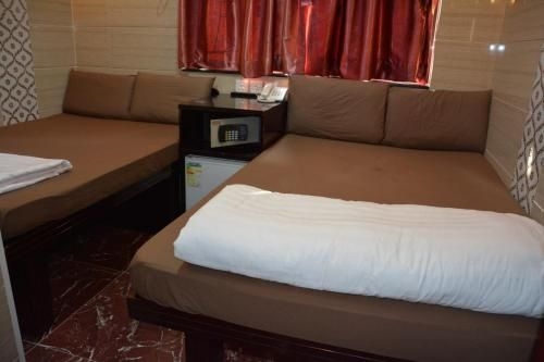 Everest Hostel0