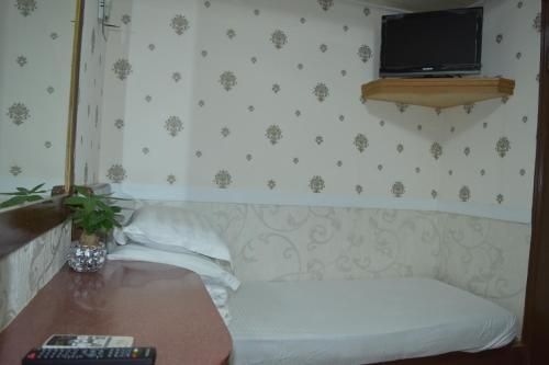 Astronaut's Hotel4