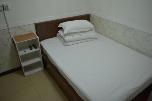 Astronaut's Hotel1