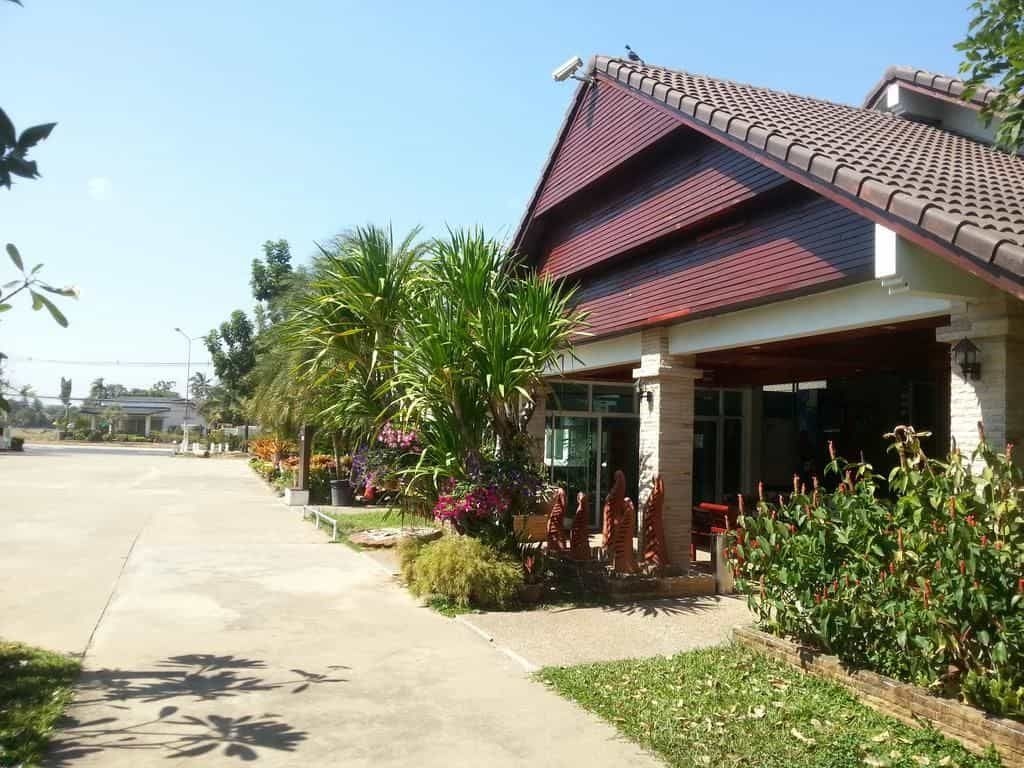 Thongpaeka Hotel Prasat3