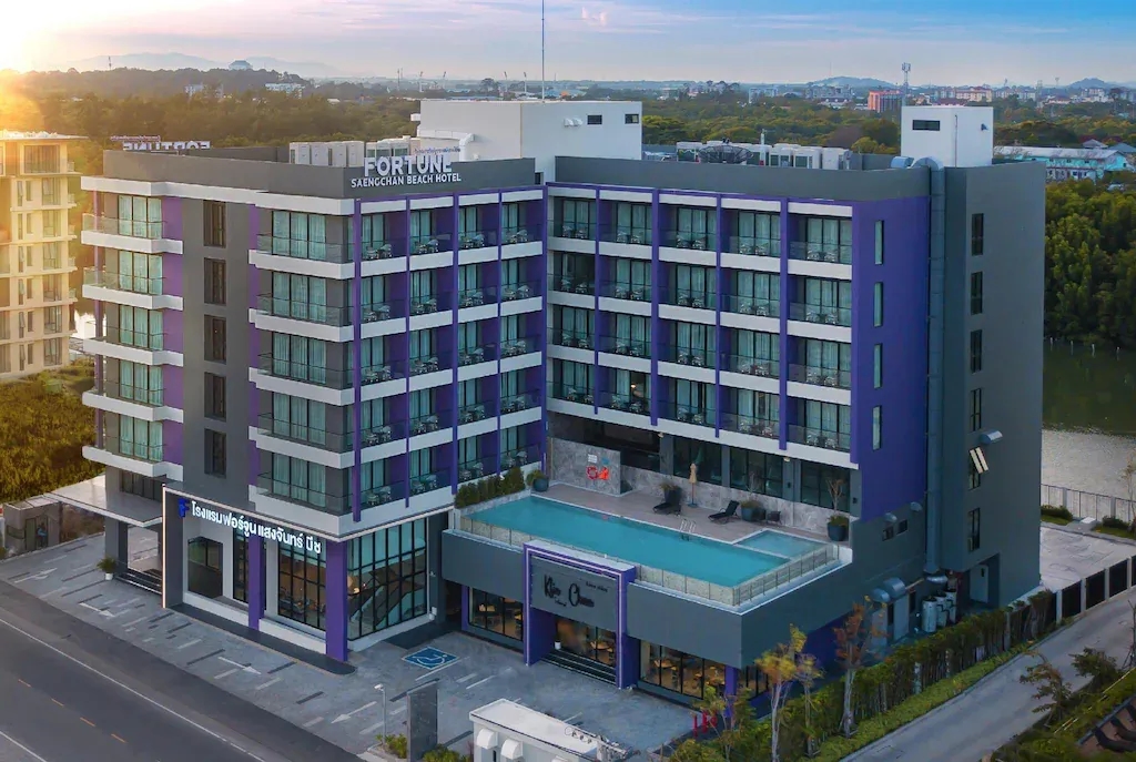 โรงแรมฟอร์จูน แสงจันทร์บีช ระยอง (Fortune Saeng Chan Beach Hotel Rayong)1