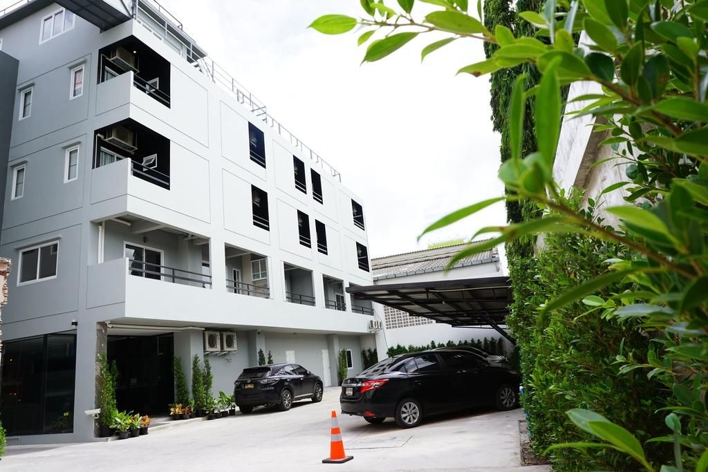 B-Black Residence2