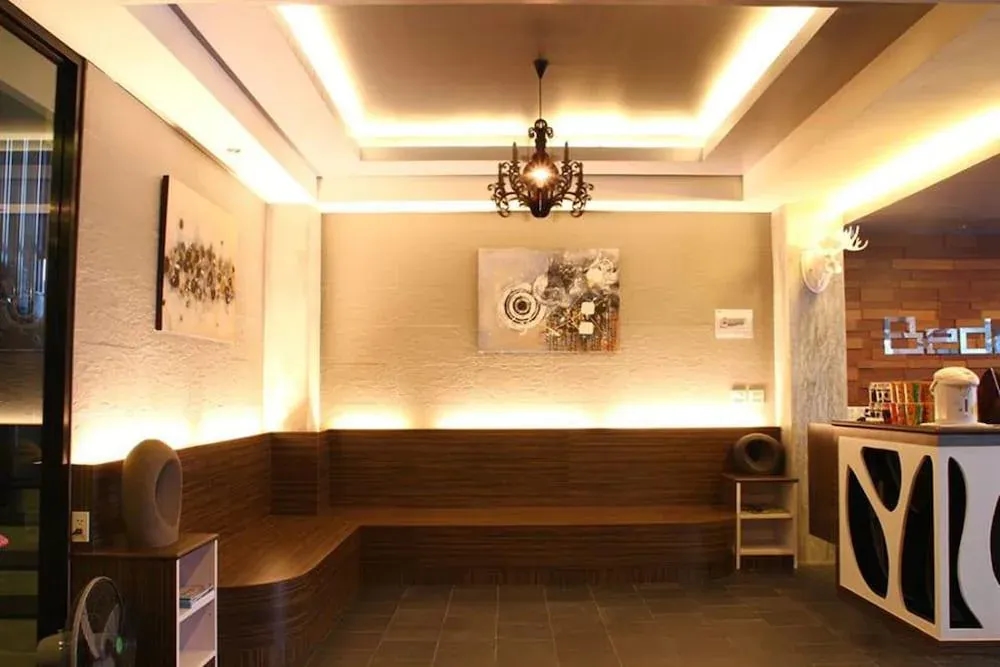 Bedroom 774