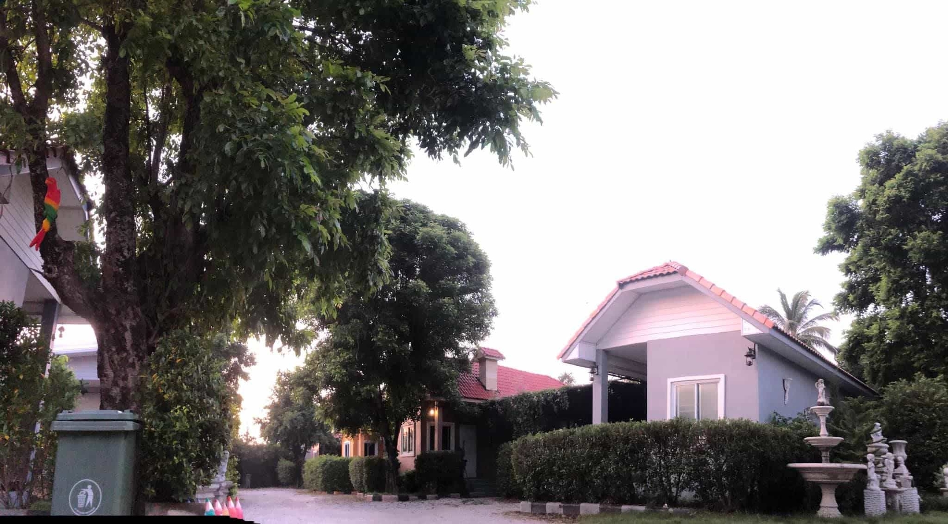 Ray House Resort1
