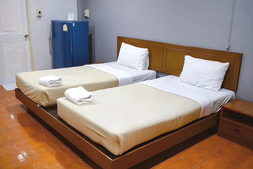 โรงแรมต้นคูณ (Tonkhoon Hotel)1
