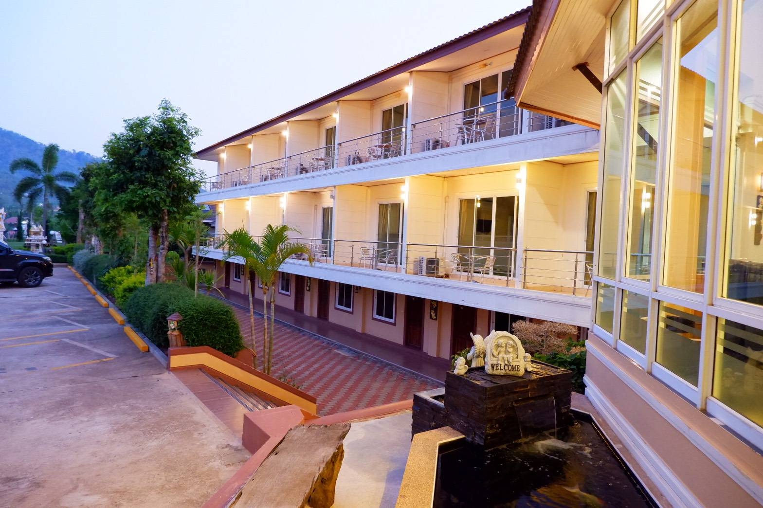 โรงแรมวิลล่าเดอพันตา (Villa De Panta Hotel)2