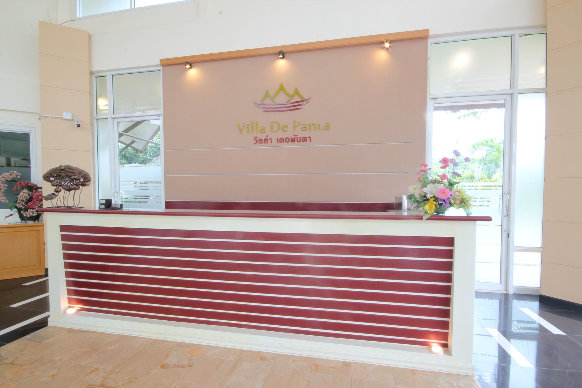 โรงแรมวิลล่าเดอพันตา (Villa De Panta Hotel)4