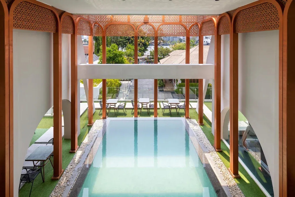 อเวย์ บางกอก ริเวอร์ไซด์ คีน (Away Bangkok Riverside Kene)1