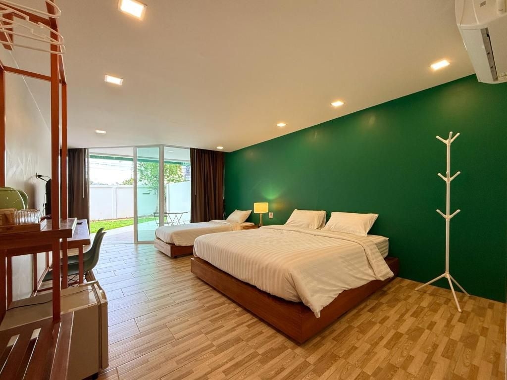 โรงแรมเพลินเพชร (Plernpetch Hotel)4