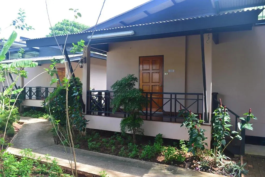 บีไฟน์ สบายโฮเทล แอนด์ รีสอร์ท (Be Fine Sabuy Hotel And Resort)1