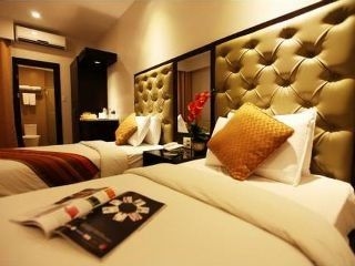 Castle Peak Hotel4