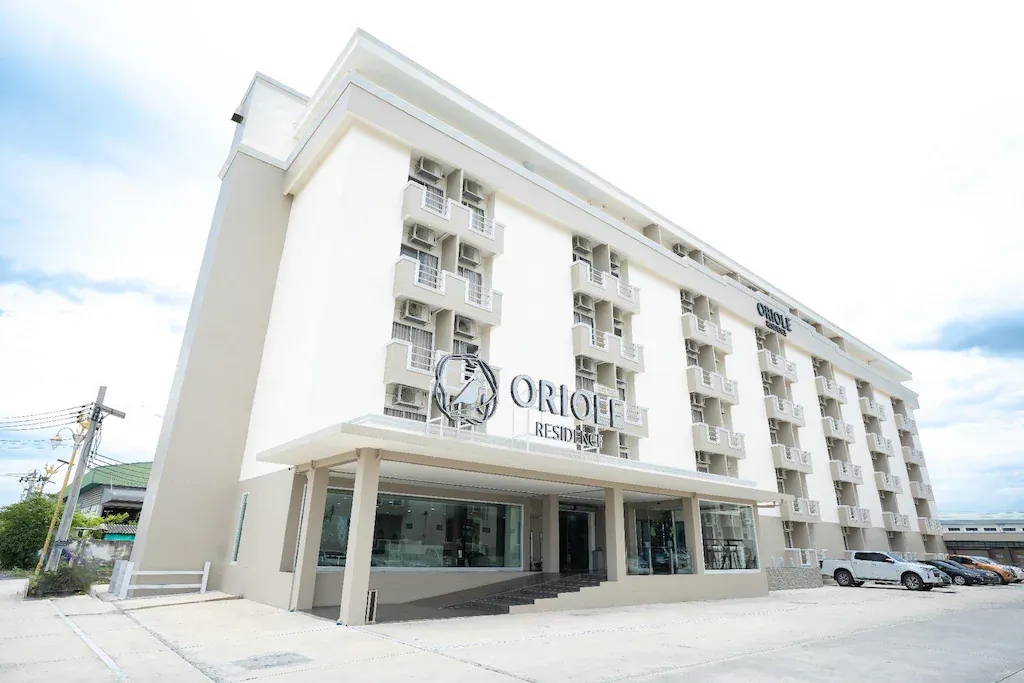 Oriole Residence0