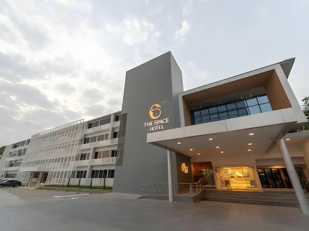 โรงแรมเดอะ สเปซ ลำปาง (The Space Hotel Lampang)0