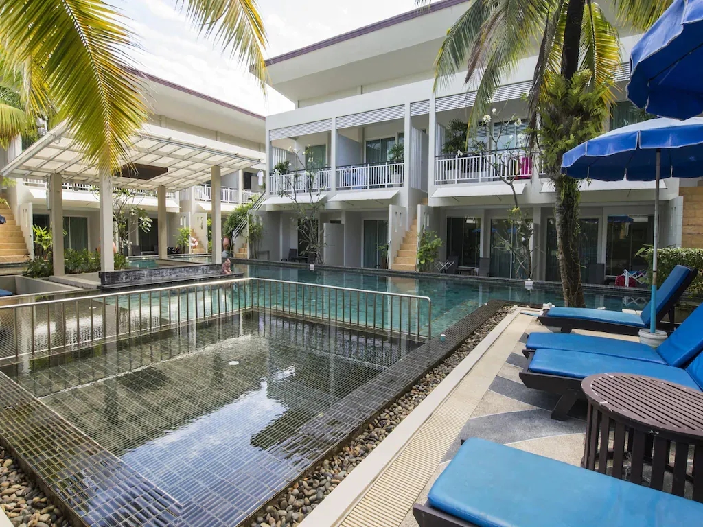 A2 Pool Resort1