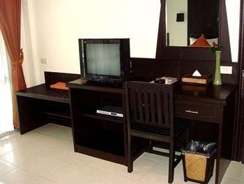 โรงแรมแอม สมุย พาเลส (Am Samui Palace Hotel)1