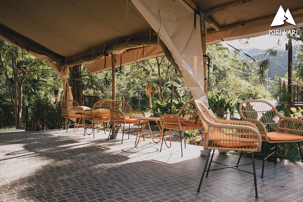 คีรีวารี อาร์ต แกลเลอเรีย (Kiri Vari Art Gallaria)3