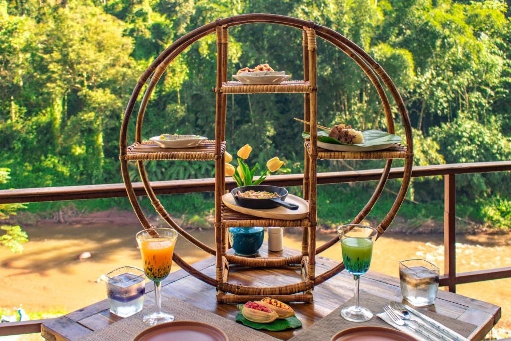 คีรีวารี อาร์ต แกลเลอเรีย (Kiri Vari Art Gallaria)4