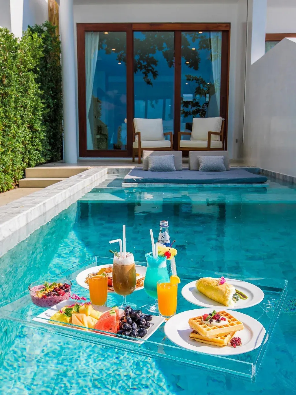 White Whale Beachfront Pool Villa3