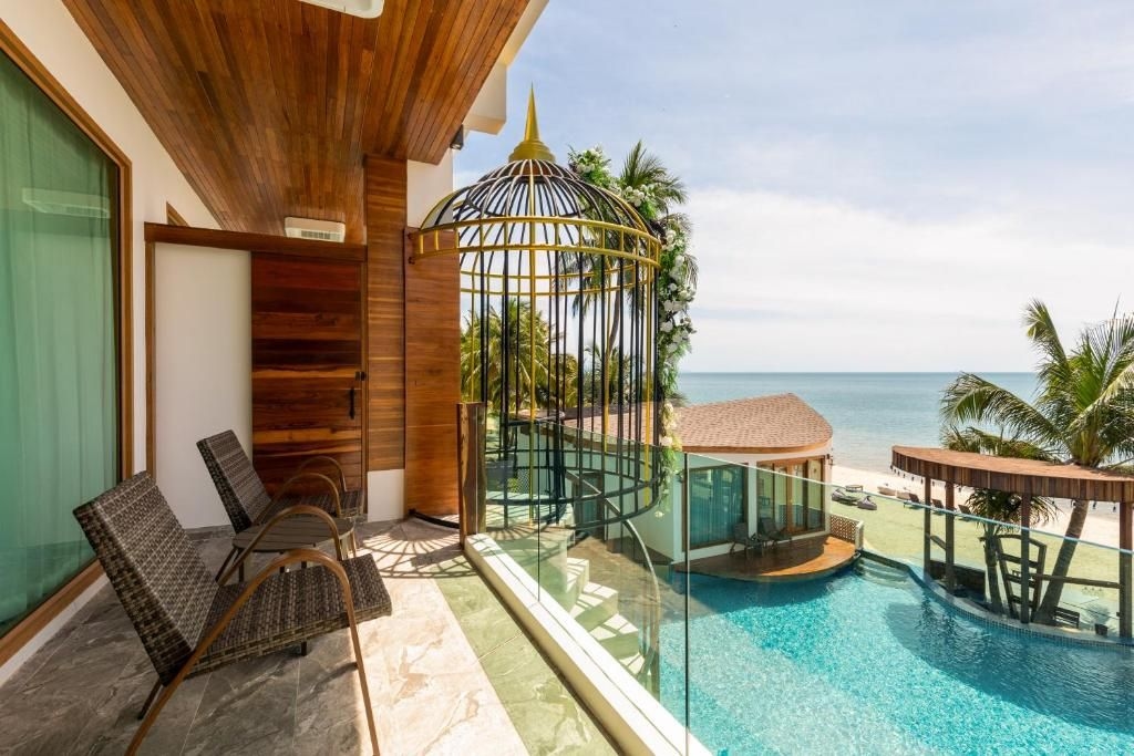 โฮเทล วิลล่า อ่าวขนอม บีชฟรอนท์ (Hotel Villa Aokhanom Beachfront)4